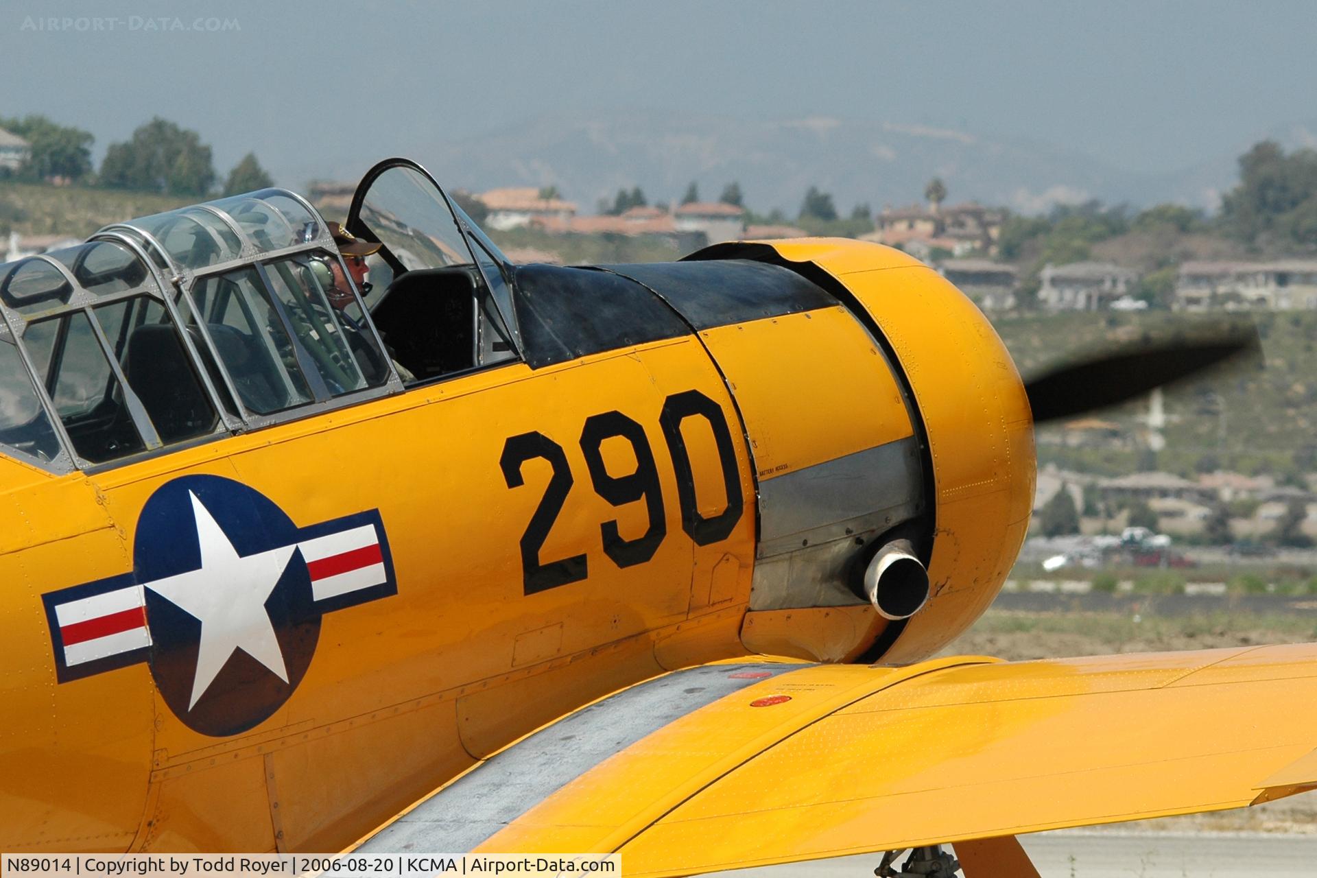 N89014, 1943 North American SNJ-5 Texan Texan C/N 84865, Camarillo Airshow 2006