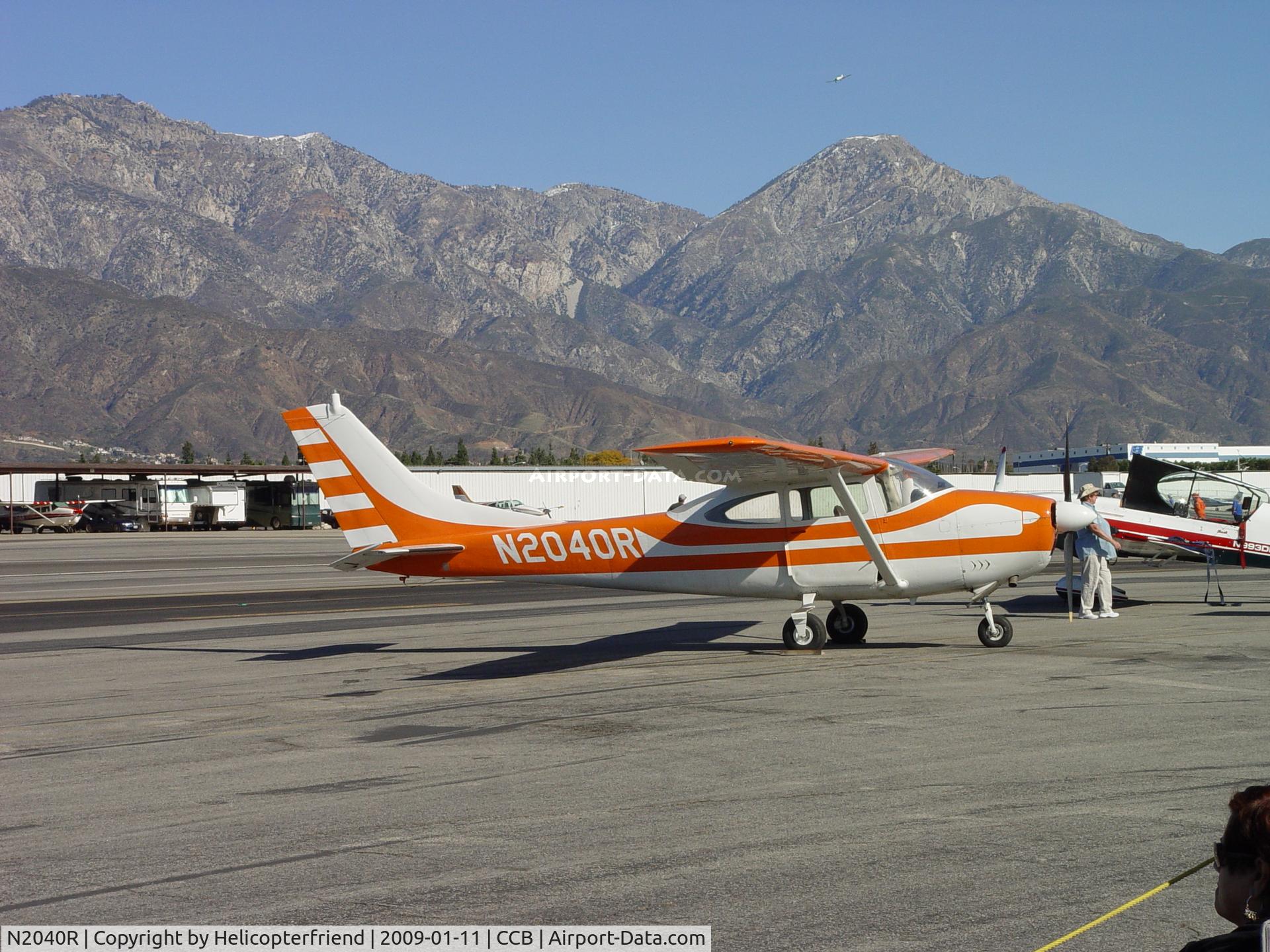 N2040R, 1964 Cessna 182G Skylane C/N 18255240, Parked for the Cable Air Show