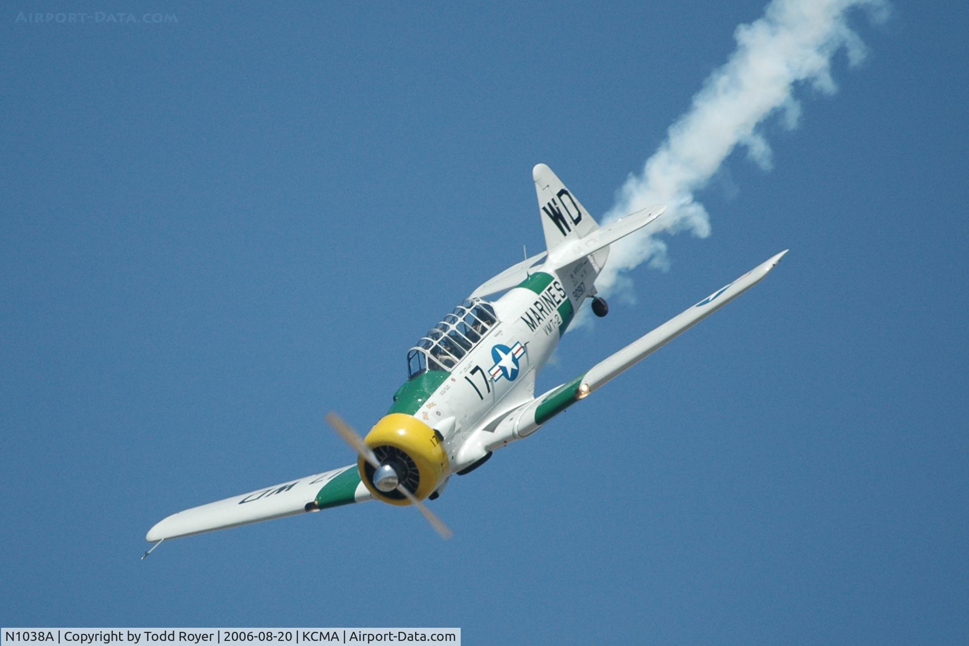 N1038A, 1944 North American SNJ-5 Texan C/N 90917 (121-41633), Camarillo Airshow 2006