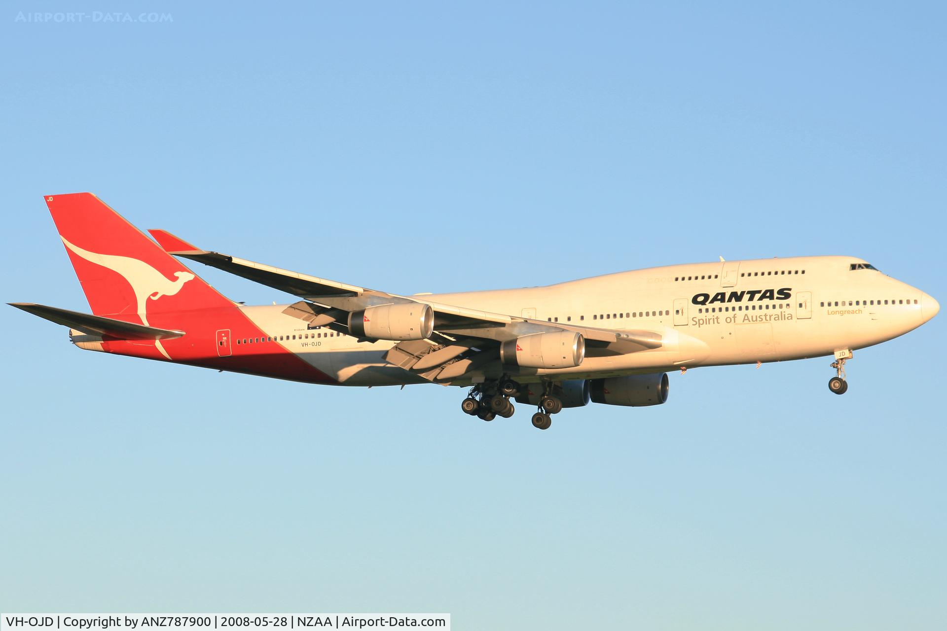 VH-OJD, 1989 Boeing 747-438 C/N 24481, QF25 inbound from Melbourne