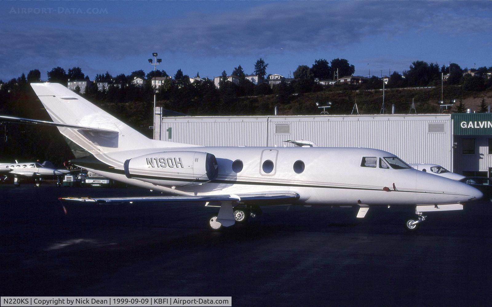 N220KS, 1984 Dassault Falcon 10 C/N 71, KBFI (Seen here as N190H this airframe is currently registered N220KS as posted)