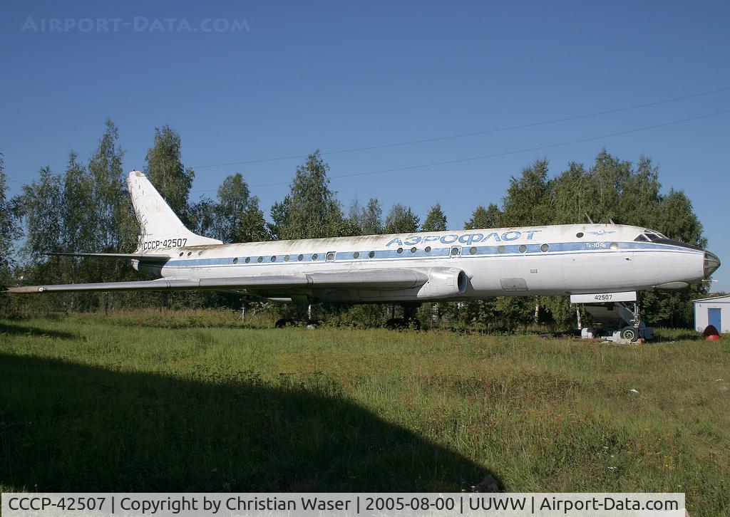 CCCP-42507, 1960 Tupolev Tu-104B C/N 021905, Aeroflot Tu-104
