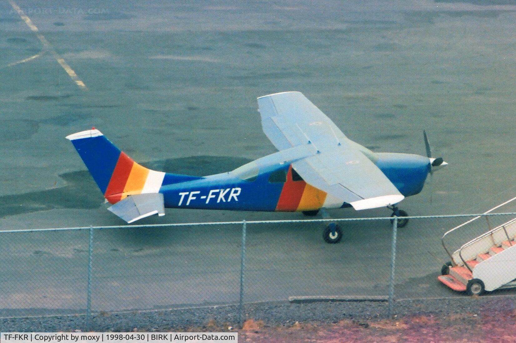 TF-FKR, Cessna P206C Super Skylane Super Skylane C/N P206-0481, CESSNA P206C SUPER SKYLANE