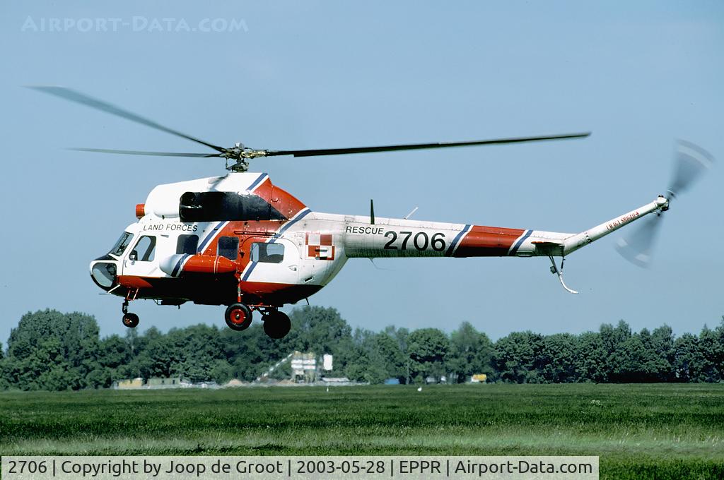 2706, PZL-Swidnik Mi-2RL C/N 552706122, One of the few Polish Army Mi-2 in rescue colors