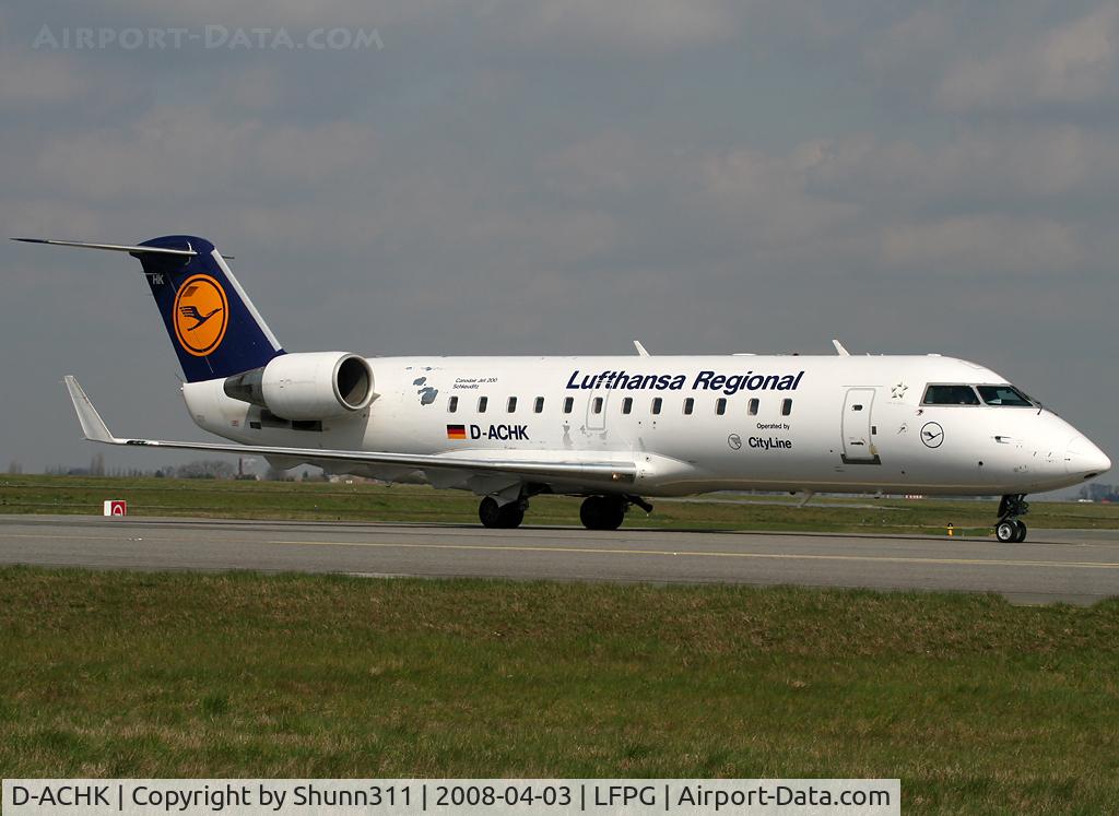 D-ACHK, 2000 Canadair CRJ-200LR (CL-600-2B19) C/N 7499, Rolling to his gate...