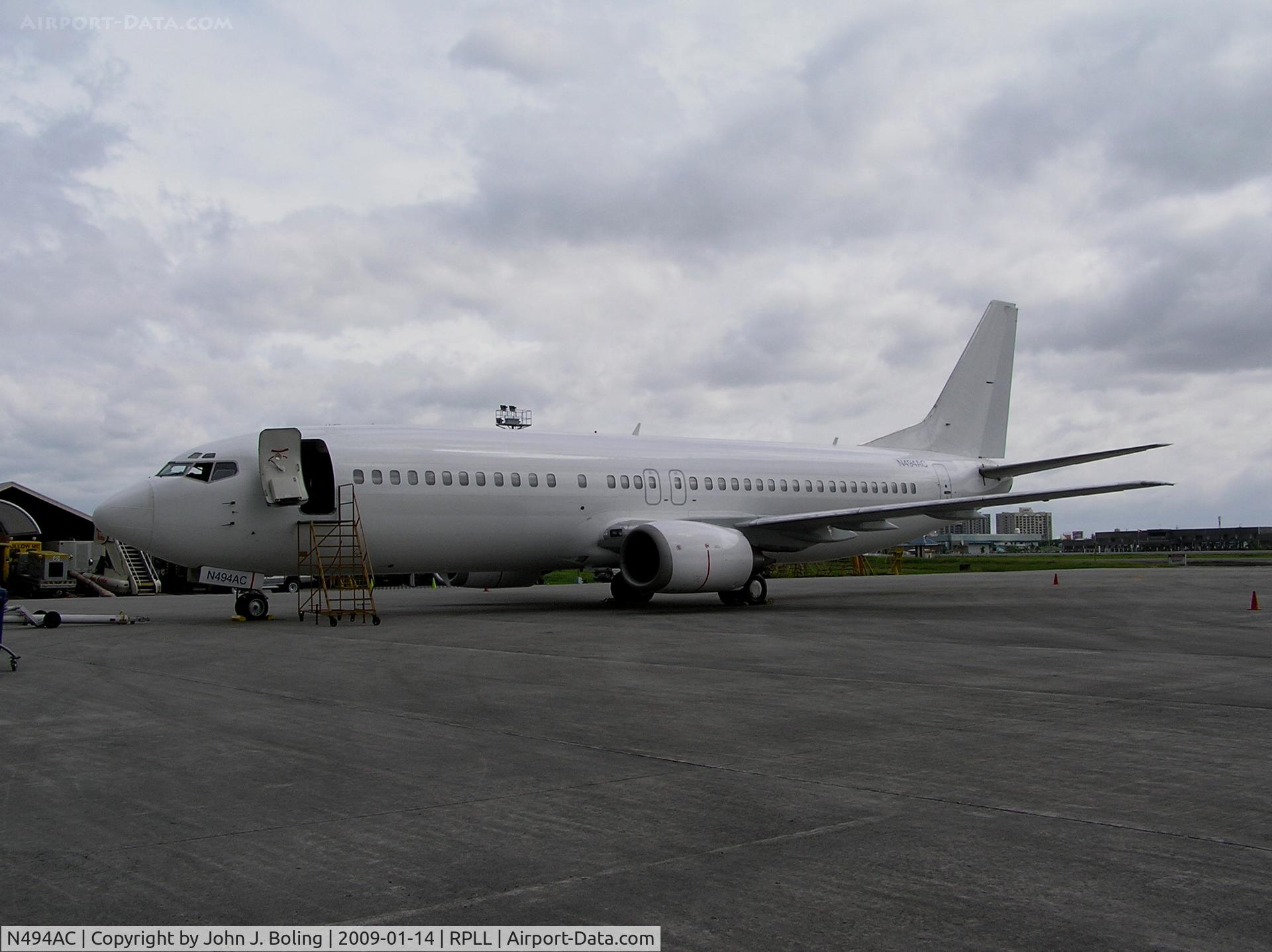 N494AC, 1989 Boeing 737-4YO C/N 24494, On Manila FBO ramp prior to ferry to Jakarta by Burns and Boling
