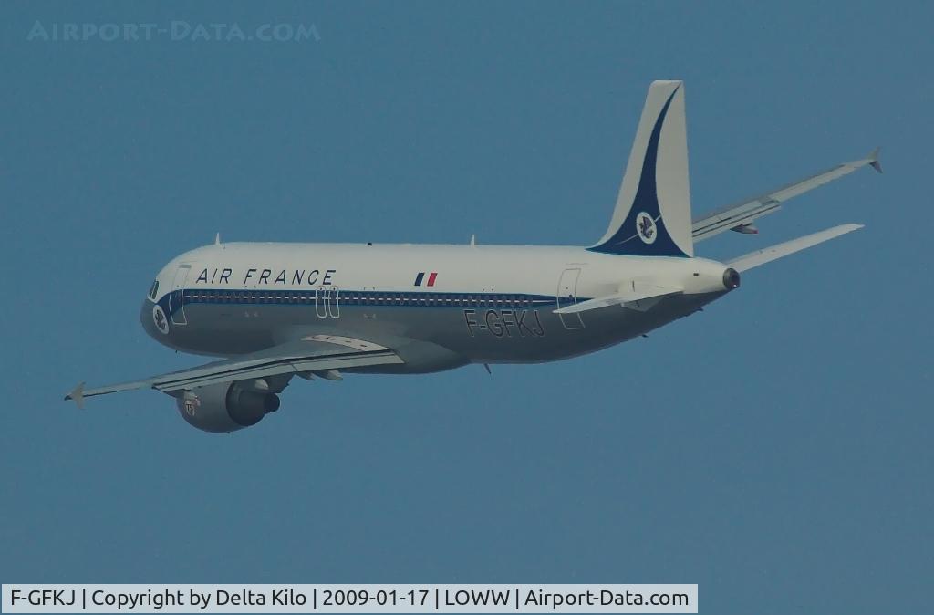 F-GFKJ, 1989 Airbus A320-211 C/N 0063, First visit in VIE, celebrates the 75th anniversary of Air France.