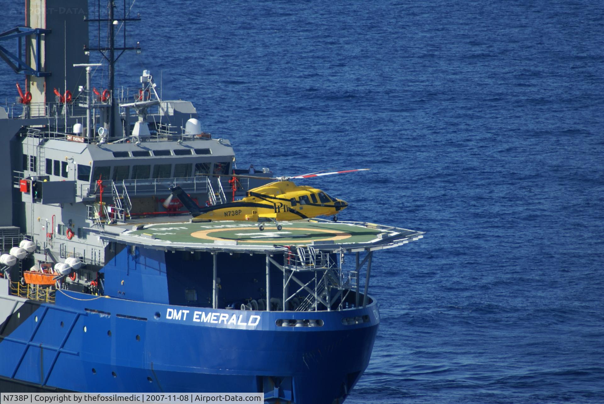 N738P, Sikorsky S-76C-2 C/N 760668, Taking off from the DMT Emerald in the Gulf of Mexico