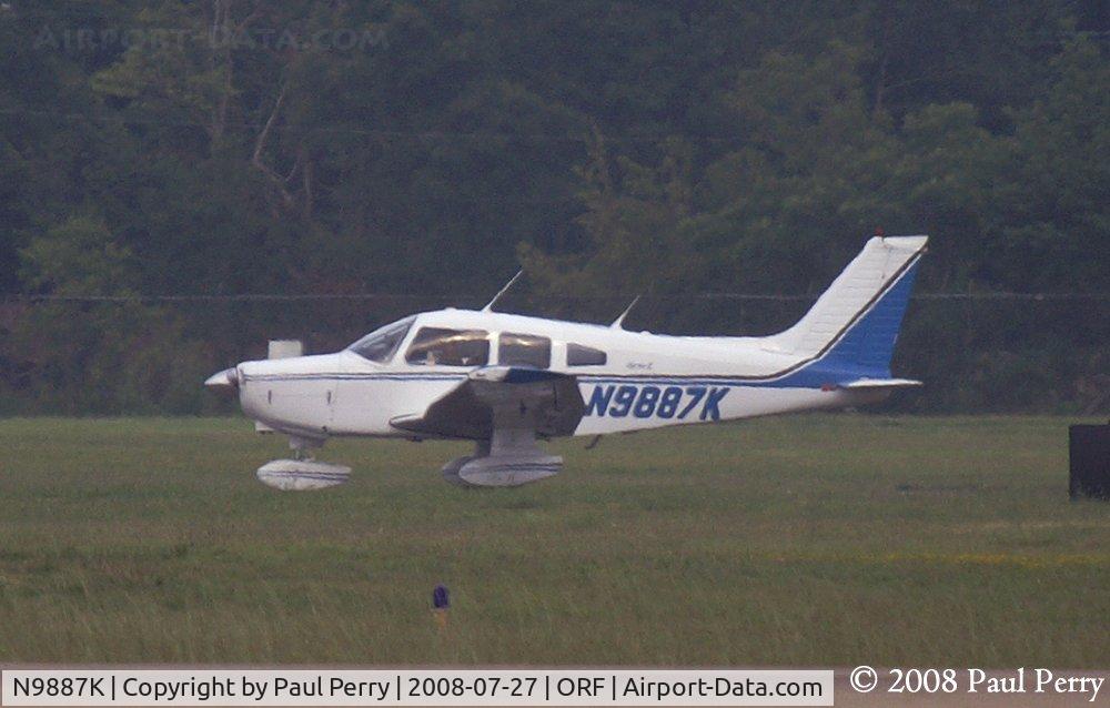 N9887K, 1977 Piper PA-28-161 C/N 28-7816206, Taxiing from the General Aviation side