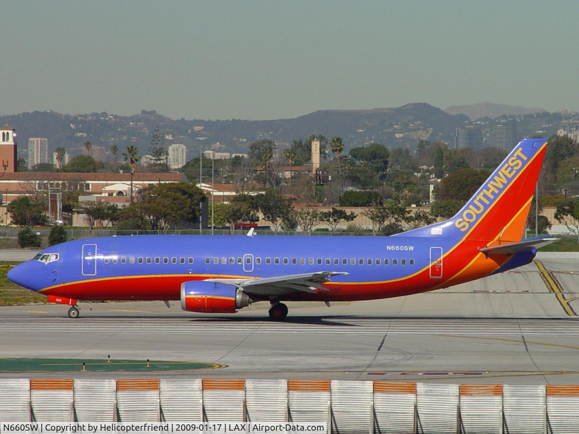 N660SW, 1985 Boeing 737-301 C/N 23230, Starting take off roll westbound