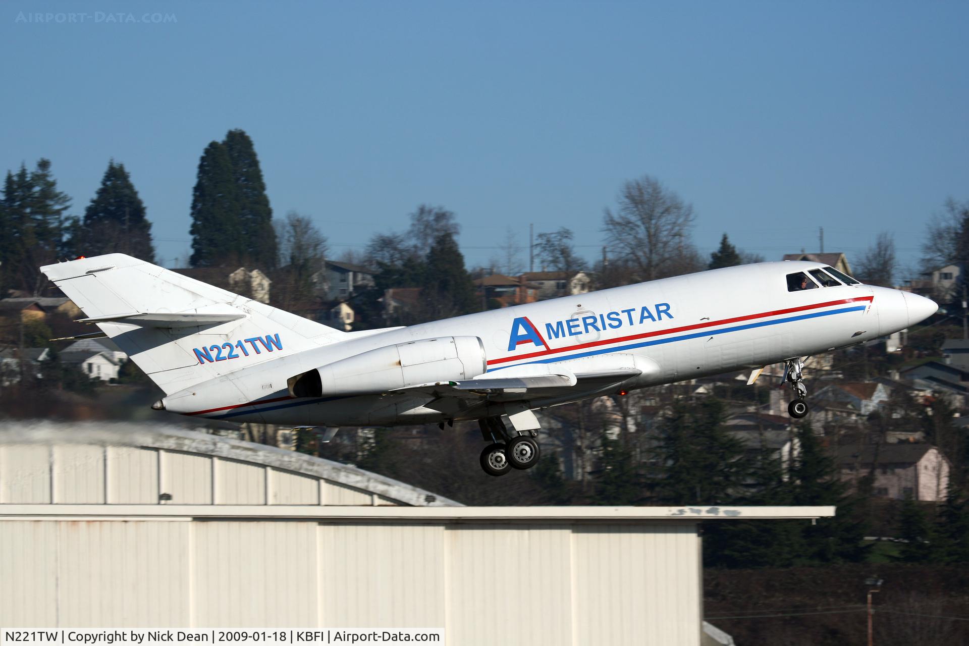 N221TW, 1969 Dassault Falcon 20D C/N 221, KBFI