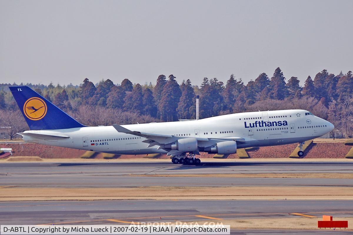 D-ABTL, 2002 Boeing 747-430 C/N 29872, Rotation at Narita