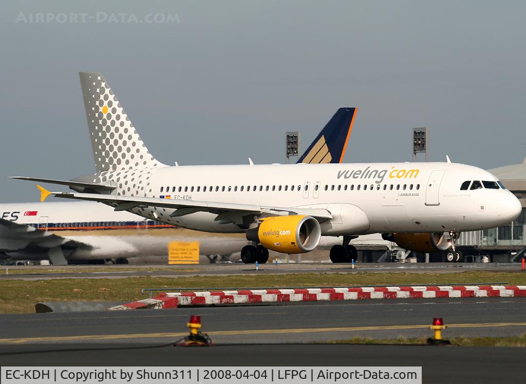 EC-KDH, 2007 Airbus A320-214 C/N 3083, Taxiing for departure...