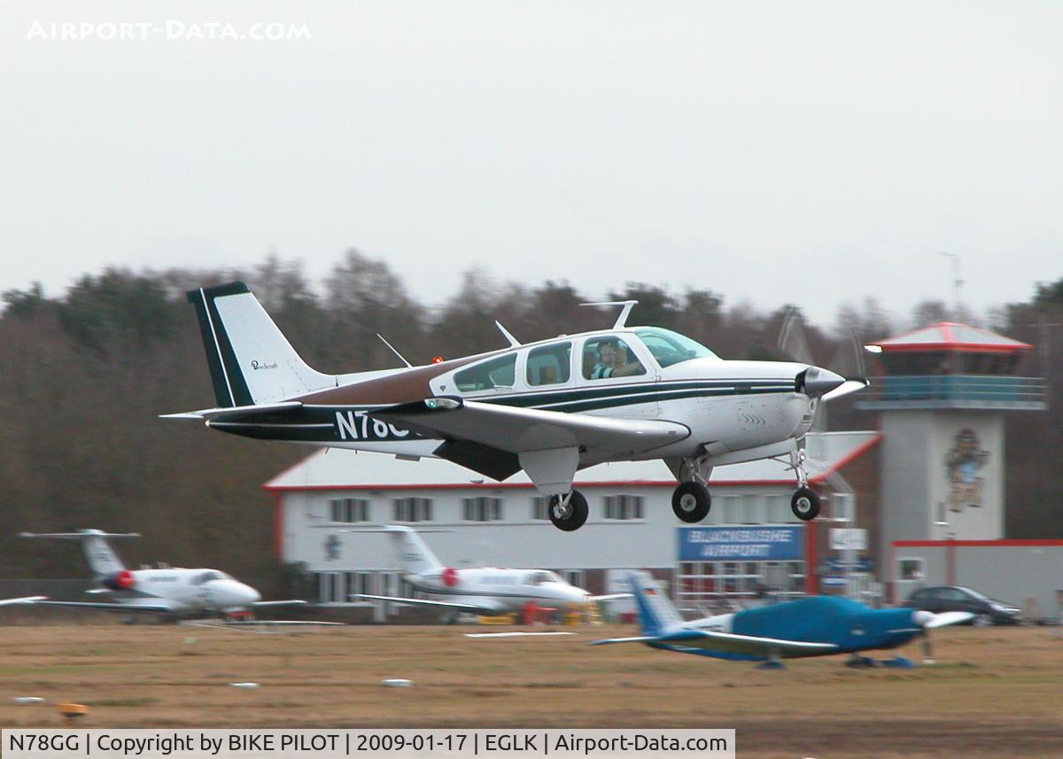 N78GG, 1977 Beech F33A Bonanza C/N CE-699, RESIDENT BEECH COMING IN TO LAND ON RWY 25