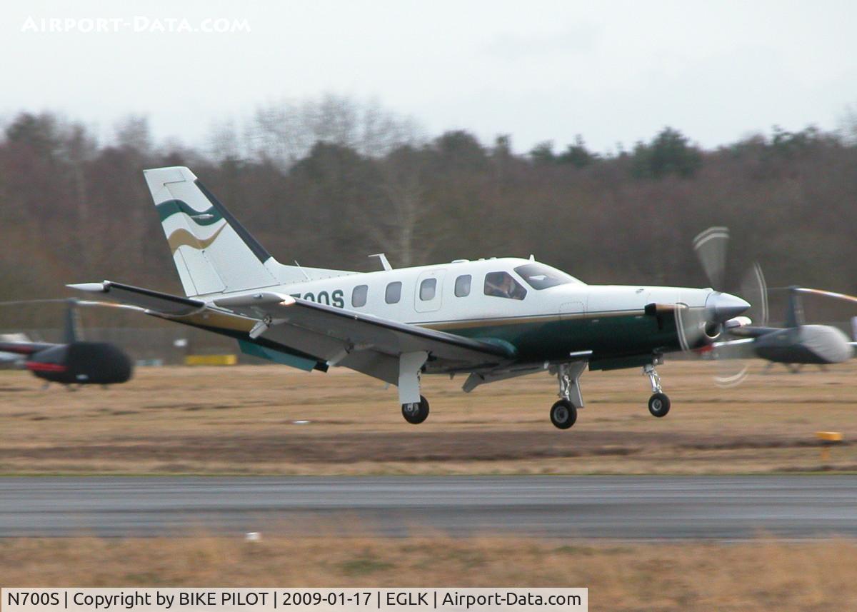 N700S, 2001 Socata TBM-700 C/N 193, LANDING RWY 25