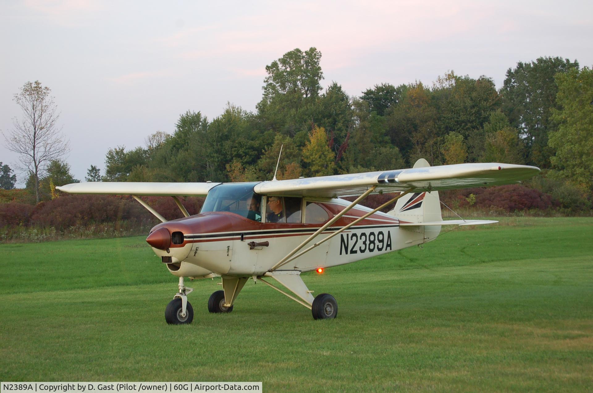 N2389A, 1952 Piper PA-22-135 Tri-Pacer C/N 22-754, Metalized Tri Pacer - Back-taxi at 06G