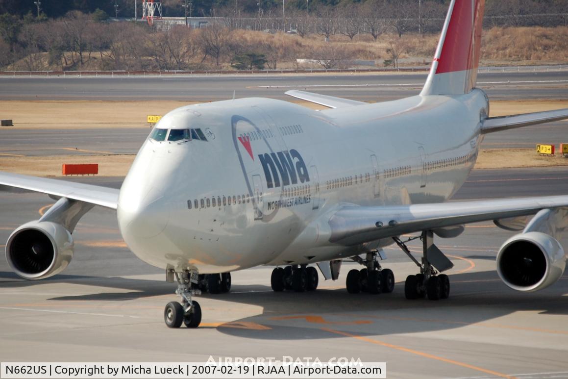 N662US, 1988 Boeing 747-451 C/N 23720, At Narita