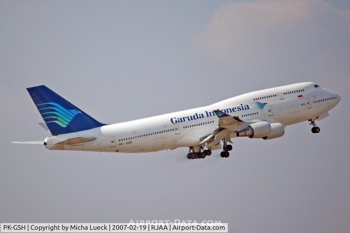 PK-GSH, 1994 Boeing 747-4U3 C/N 25705, Climbing out of Narita