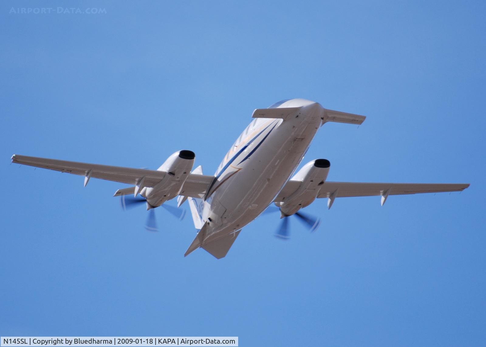 N145SL, 2004 Piaggio P-180 Avanti C/N 1093, Takeoff from 35R.