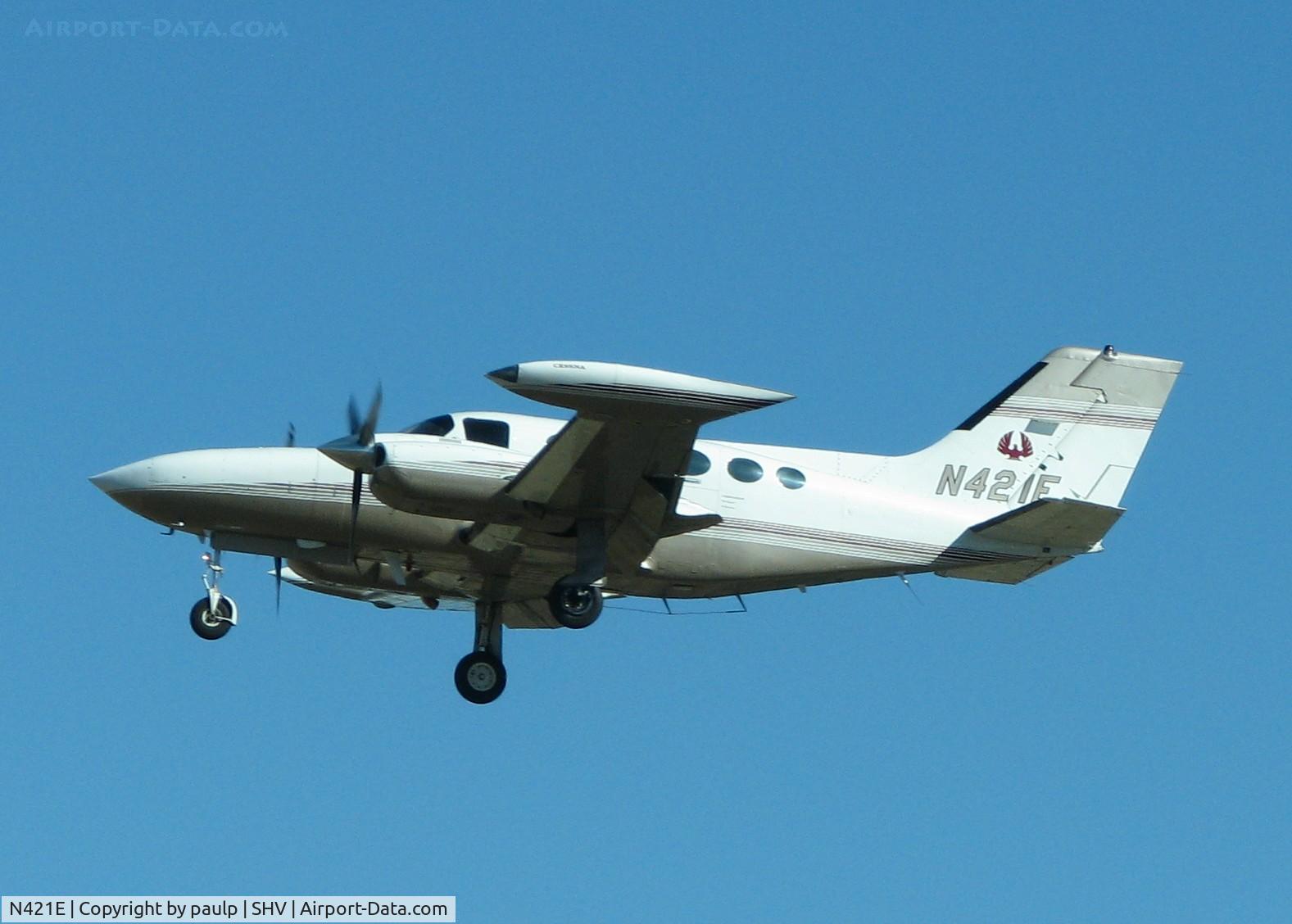 N421E, 1974 Cessna 421B Golden Eagle C/N 421B0599, Landing at the Shreveport Regional airport.