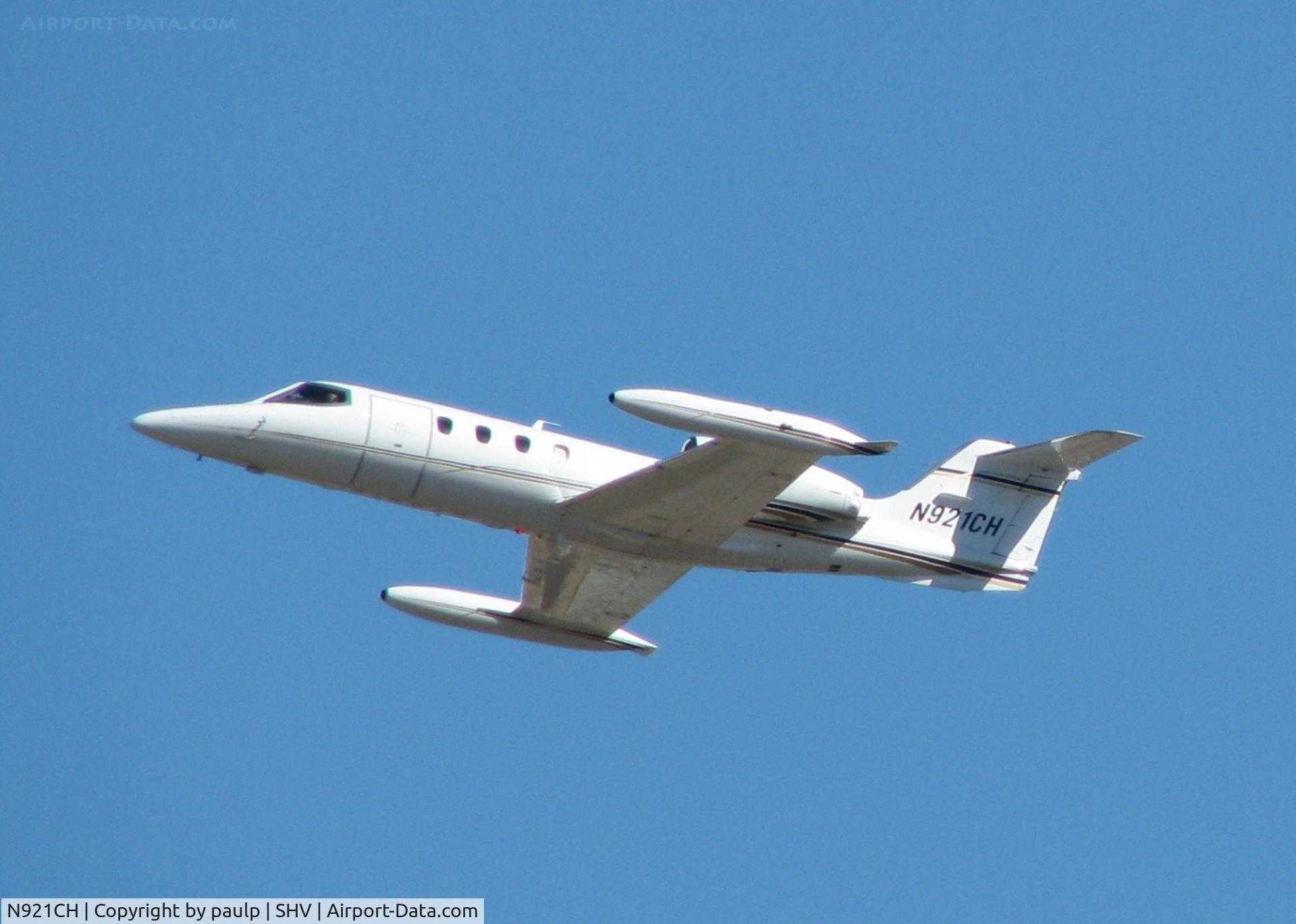 N921CH, 1979 Gates Learjet 35A C/N 228, Taking off from the Shreveport Regional airport.