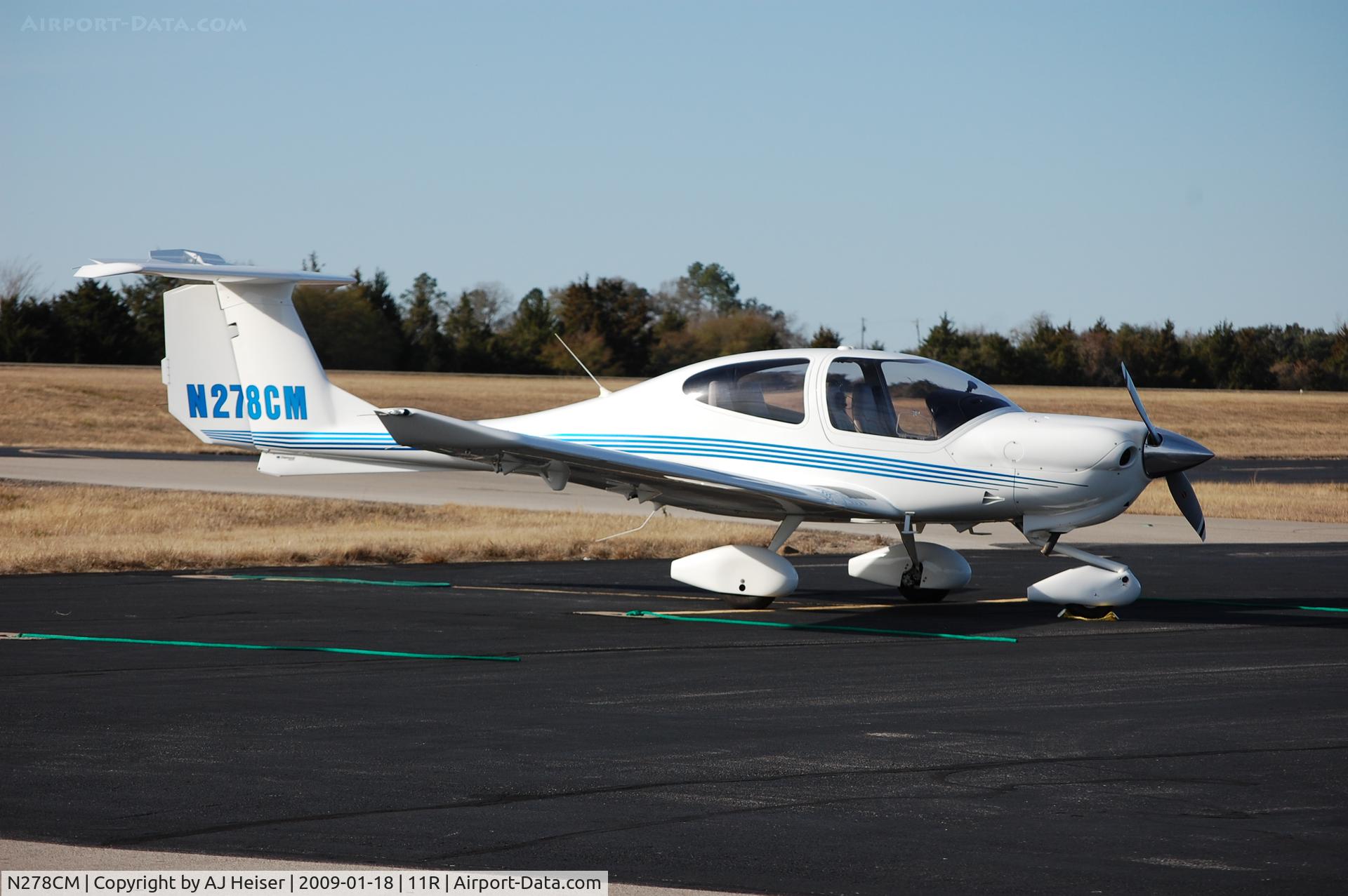 N278CM, 2004 Diamond DA-40 Diamond Star C/N 40.391, N278CM at 11R (Brenham Municipal, TX)