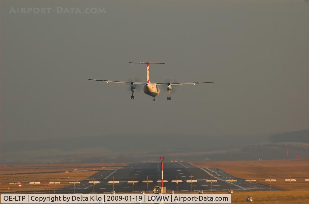 OE-LTP, 2000 De Havilland Canada DHC-8-314Q Dash 8 C/N 554, AUSTRIAN ARROWS finale rwy11