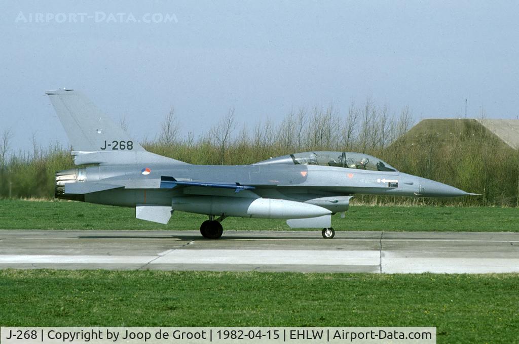 J-268, 1980 Fokker F-16B Fighting Falcon C/N 6E-10, In 1982 the tiny TCA badge was introduced. A year later it received a blue disk to make it more disinctive.