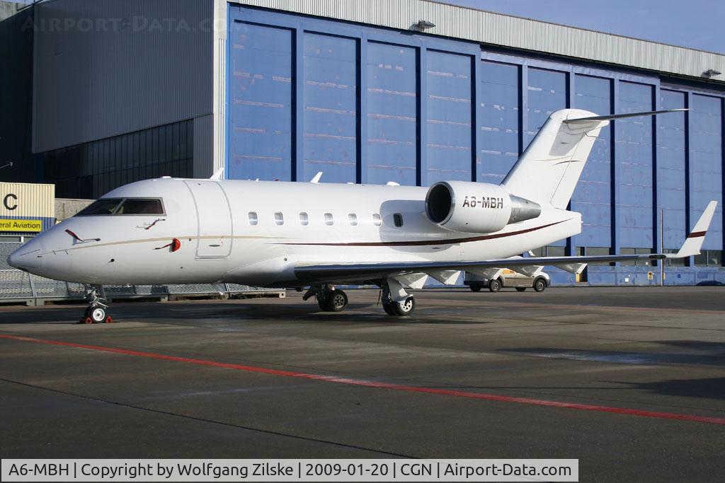A6-MBH, 2001 Bombardier Challenger 604 (CL-600-2B16) C/N 5520, visitor