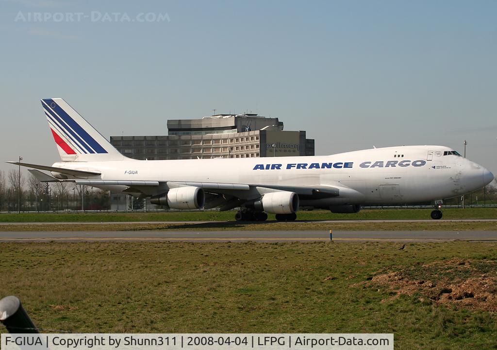 F-GIUA, 2002 Boeing 747-428F/ER/SCD C/N 32866, Taxiing on parallels runways...