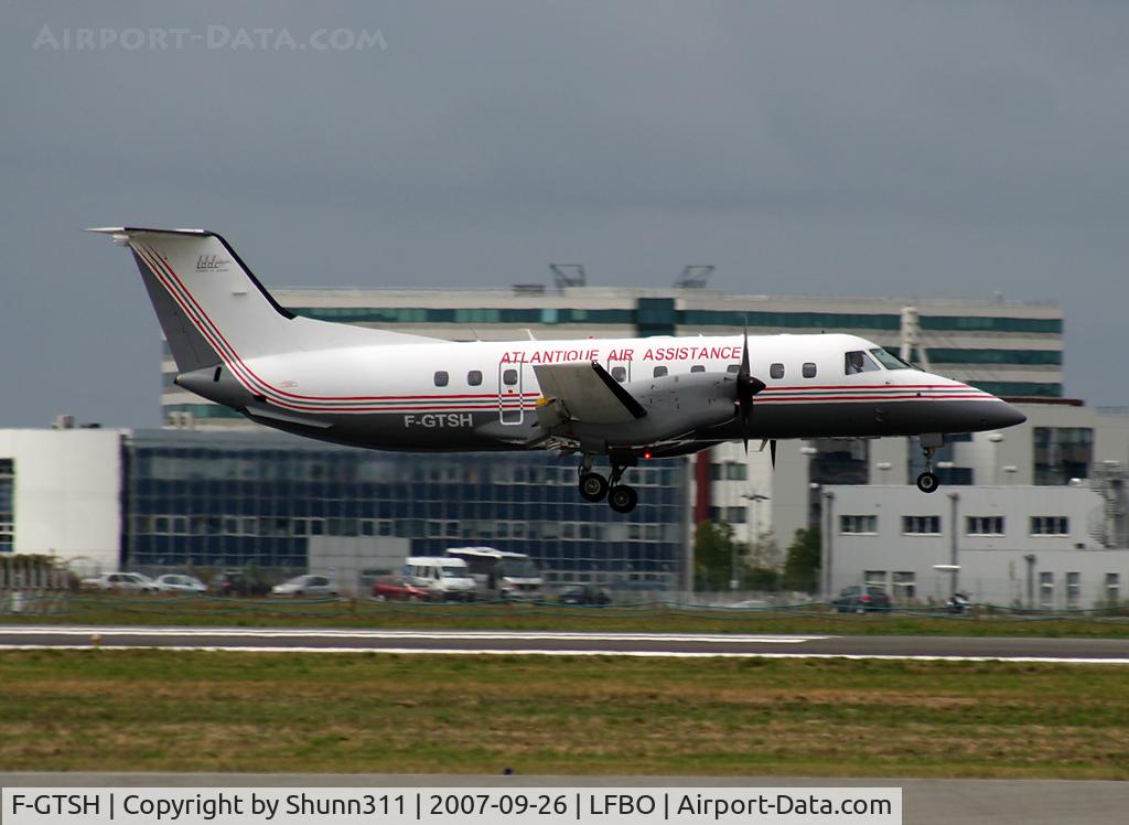 F-GTSH, 1988 Embraer EMB-120ER Brasilia C/N 120104, Landing rwy 32R
