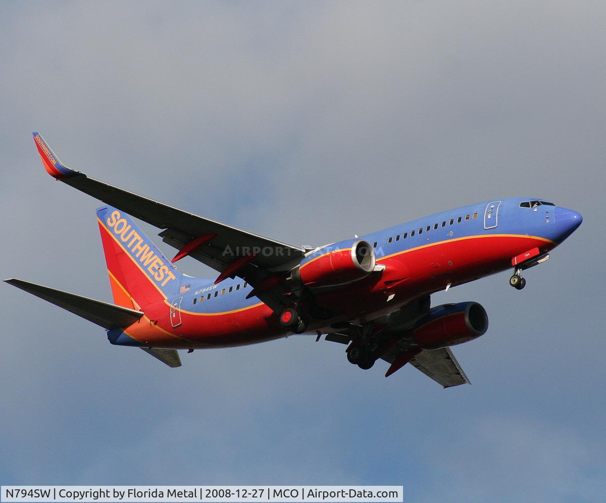N794SW, 2001 Boeing 737-7H4 C/N 30605, Southwest 737-700