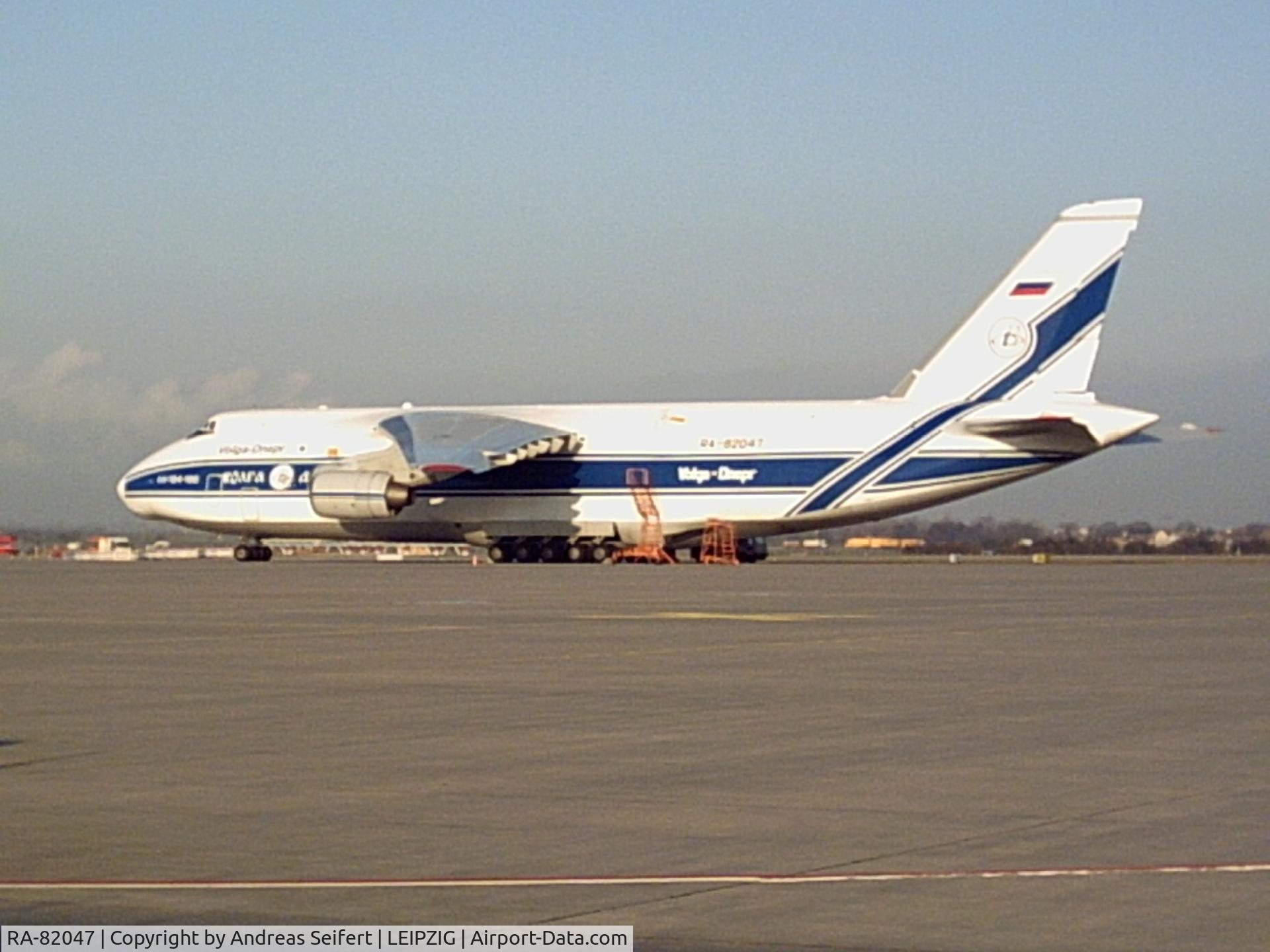 RA-82047, 1992 Antonov An-124-100 Ruslan C/N 9773053259121/0701, Airport Leipzig