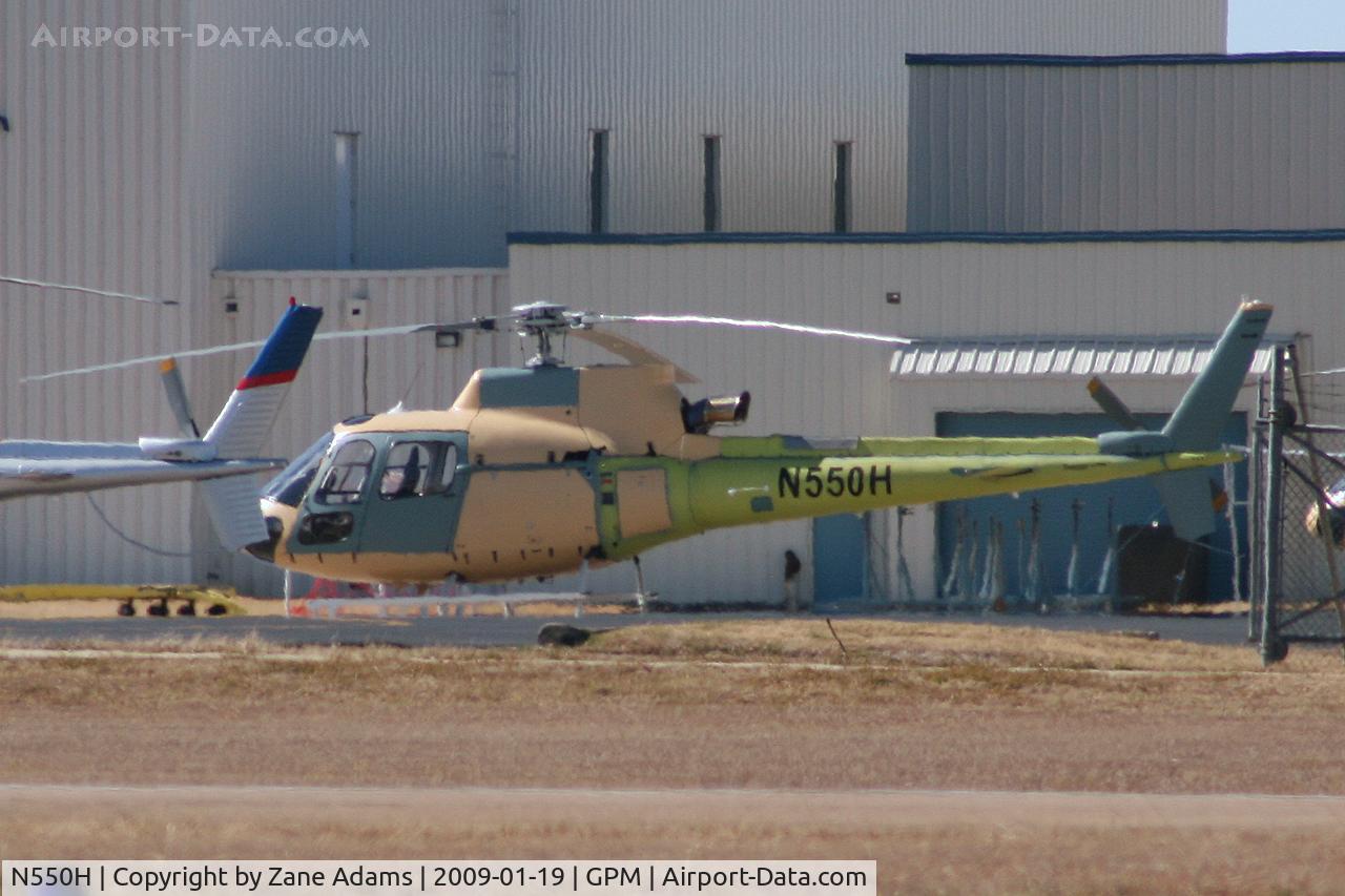 N550H, 2008 Aerospatiale AS-350B-3 Ecureuil C/N 4563, At Grand Prairie Municipal