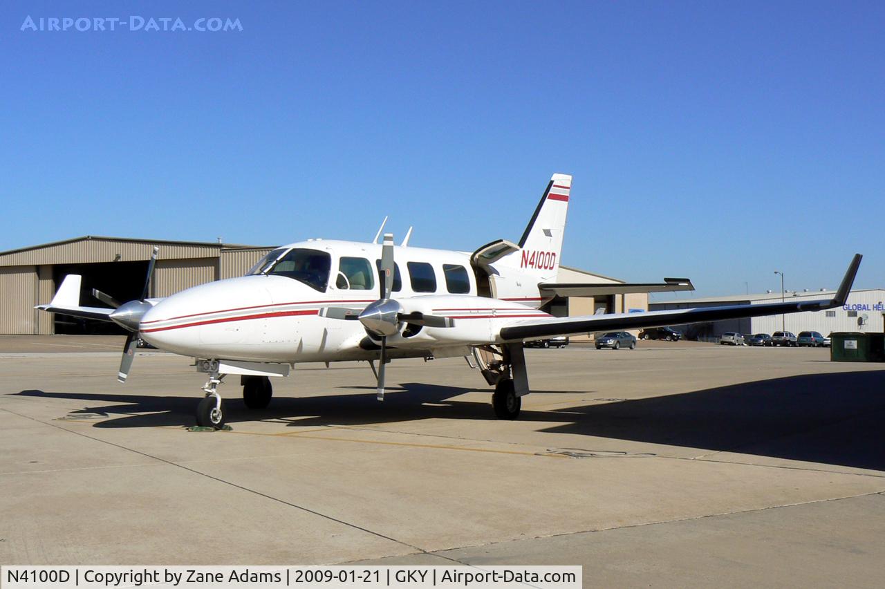 N4100D, 1981 Piper PA-31-350 Chieftain C/N 31-8252004, At Arlington Municipal