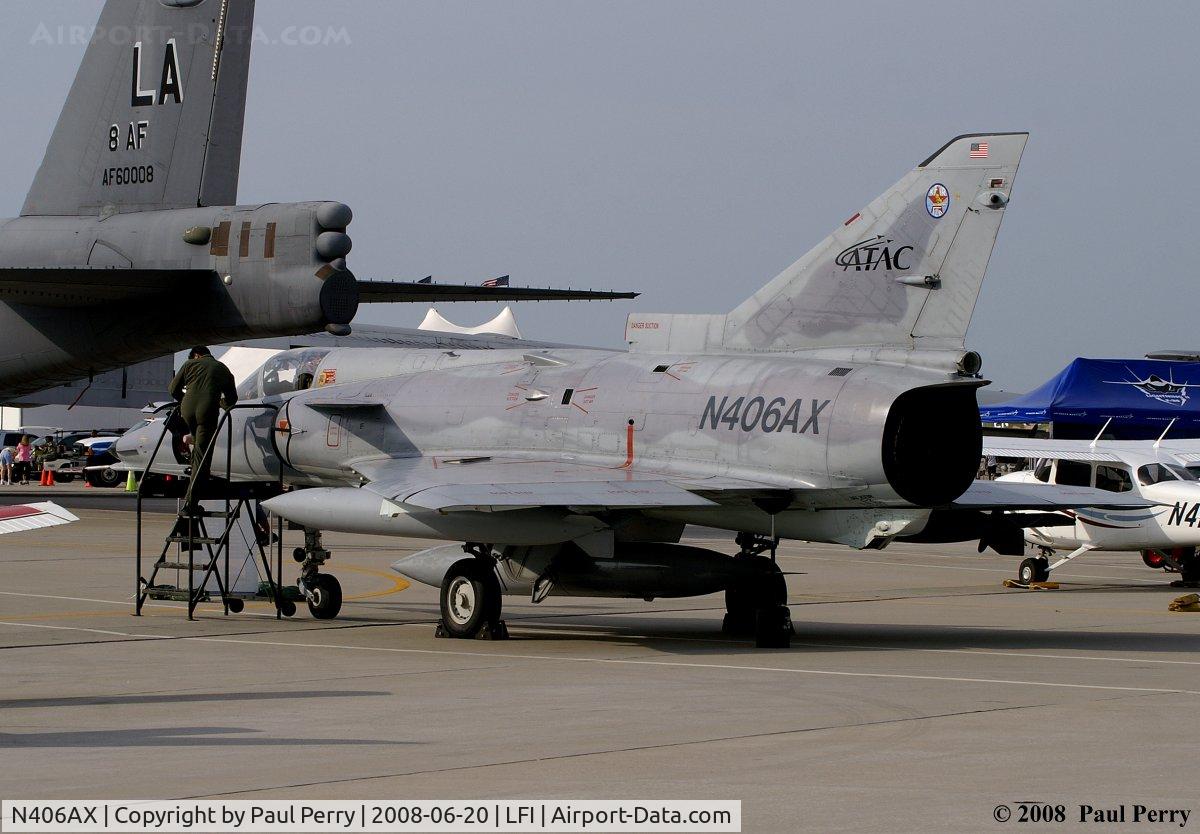 N406AX, 1979 Israel Aircraft Industries Kfir C.2 C/N 106, Getting ready to welcome the evening visitors