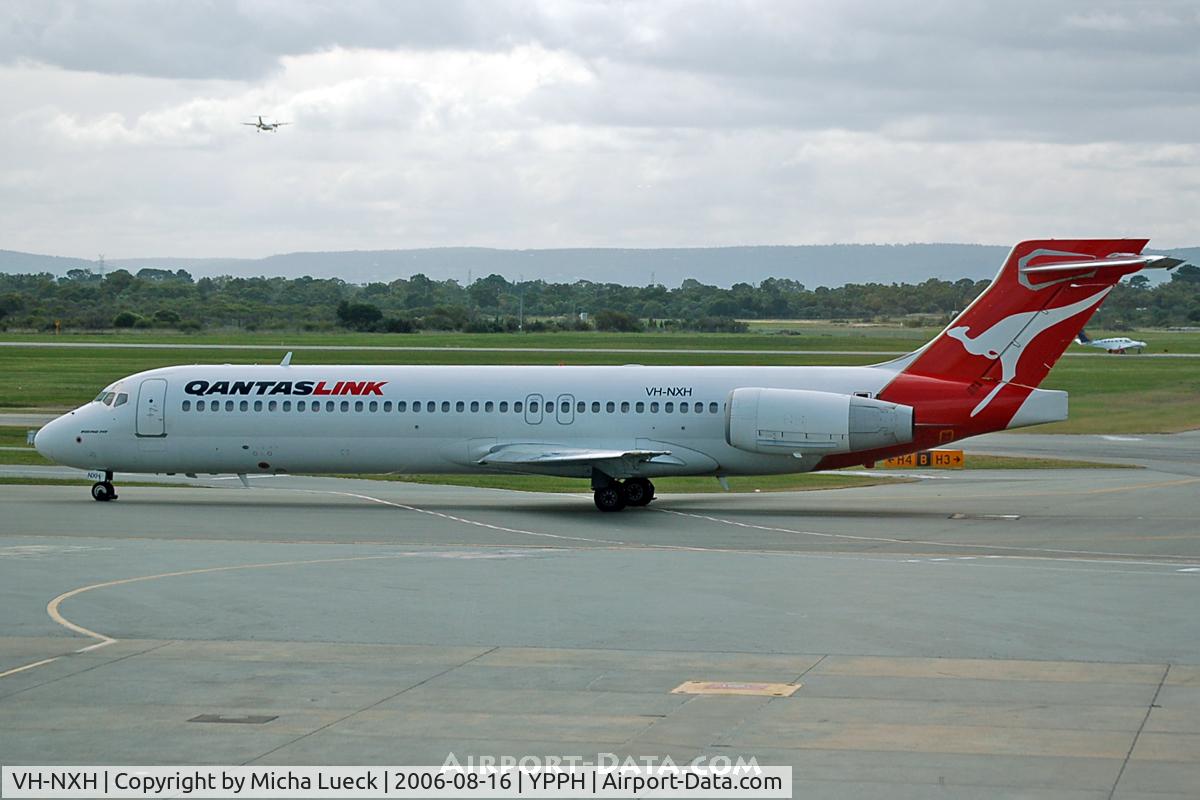 VH-NXH, 1999 Boeing 717-2K9 C/N 55055, At Perth