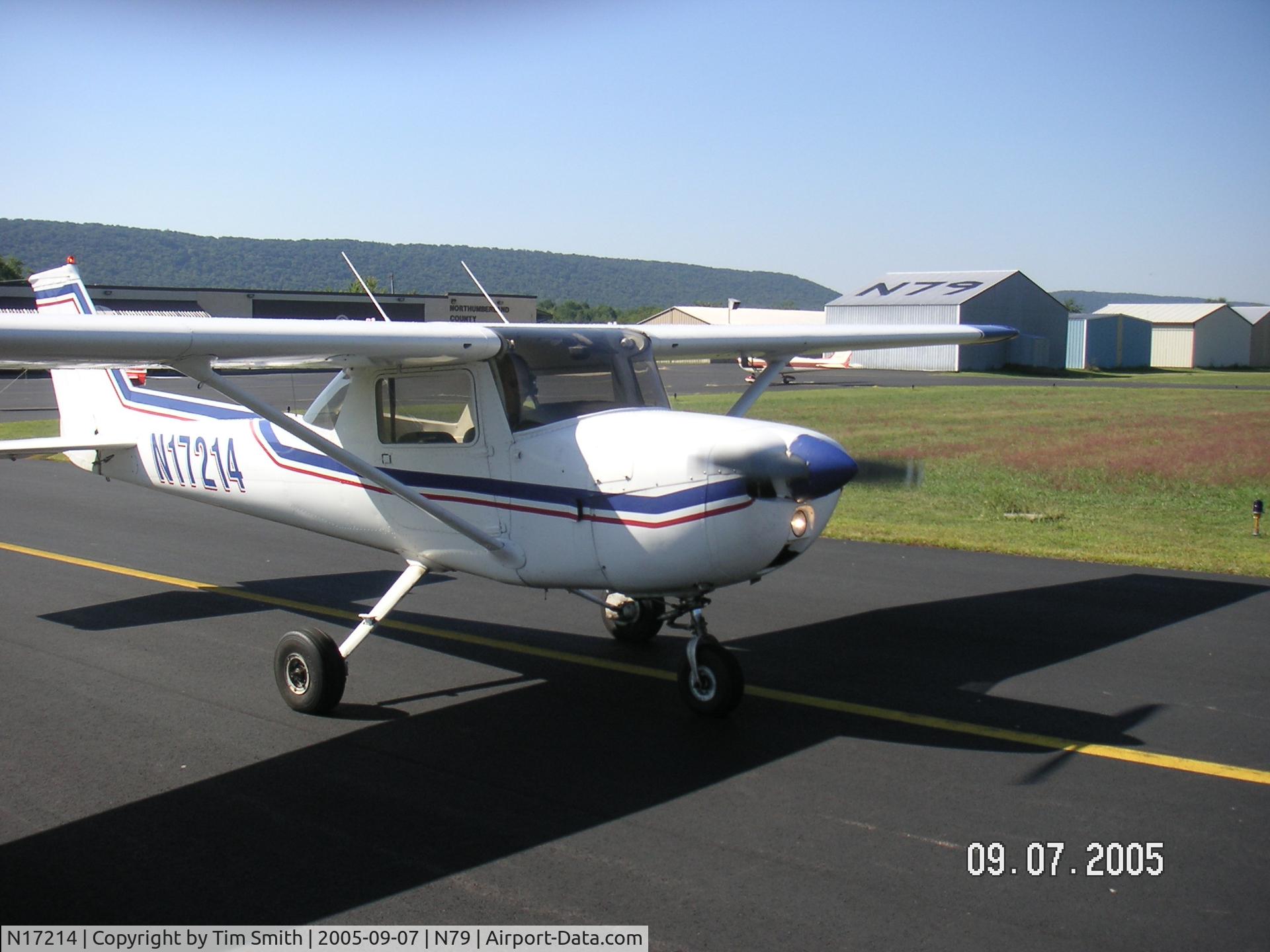N17214, 1972 Cessna 150L C/N 15073667, Ready for Take off