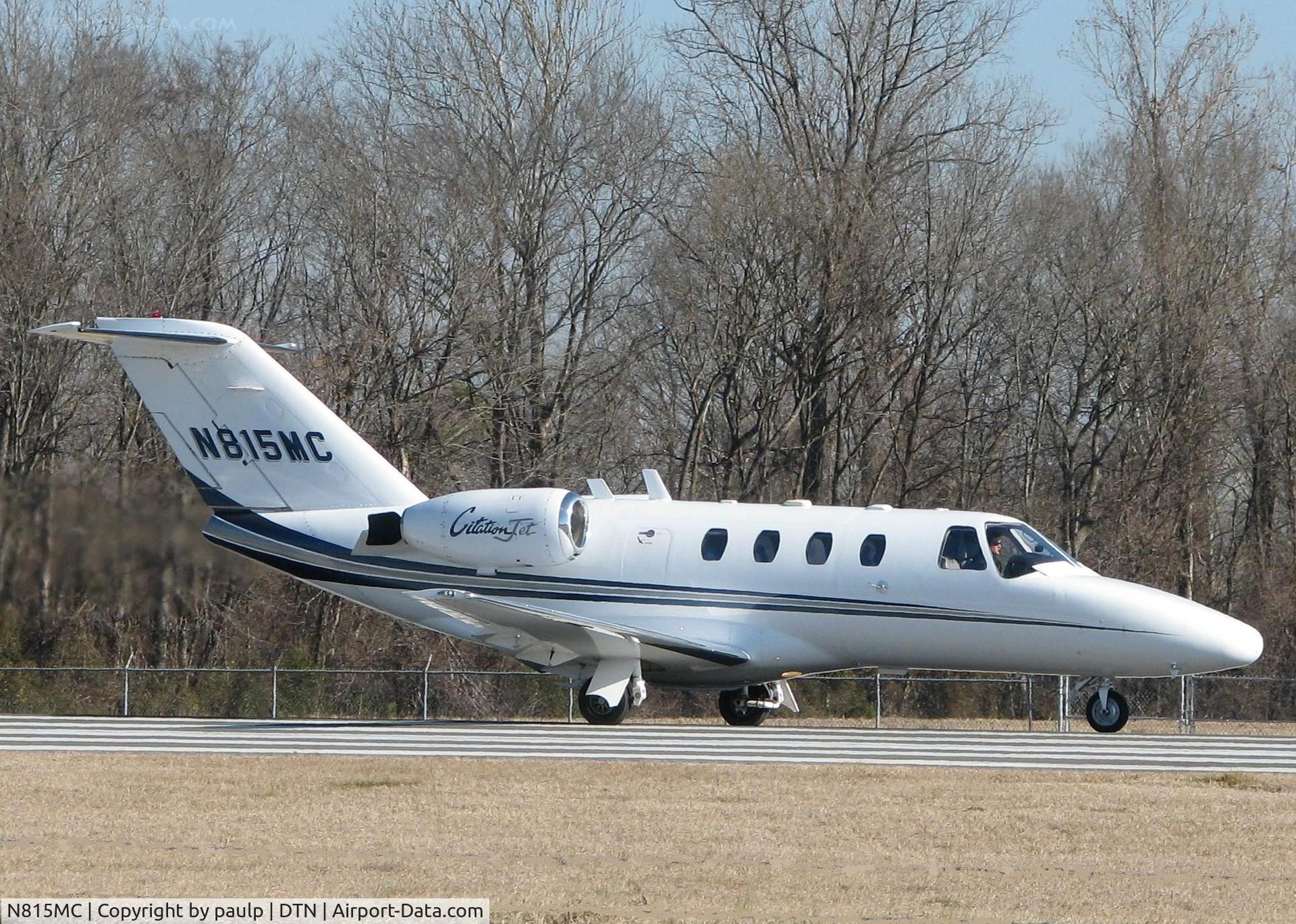 N815MC, 1996 Cessna 525 CitationJet CJ1 C/N 525-0142, Taking off from the Downtown Shreveport airport.