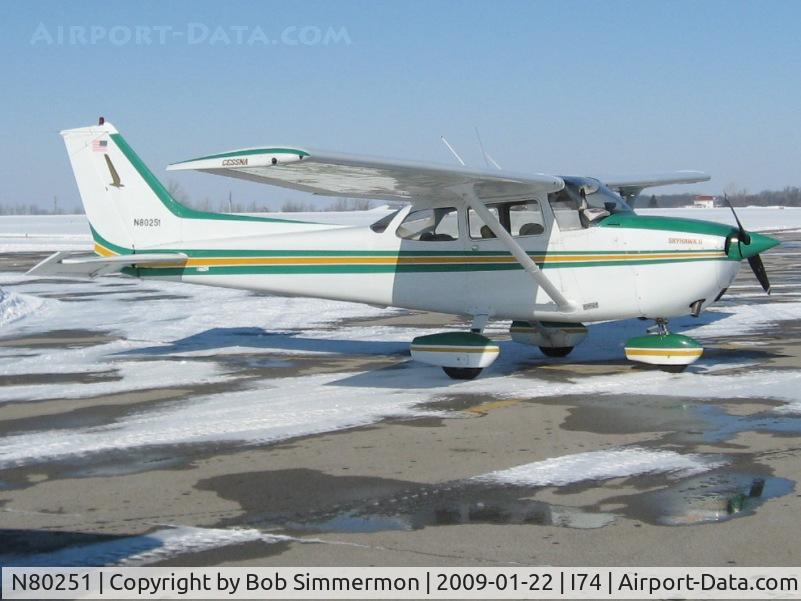 N80251, 1975 Cessna 172M C/N 17266477, On the ramp at Urbana, Ohio