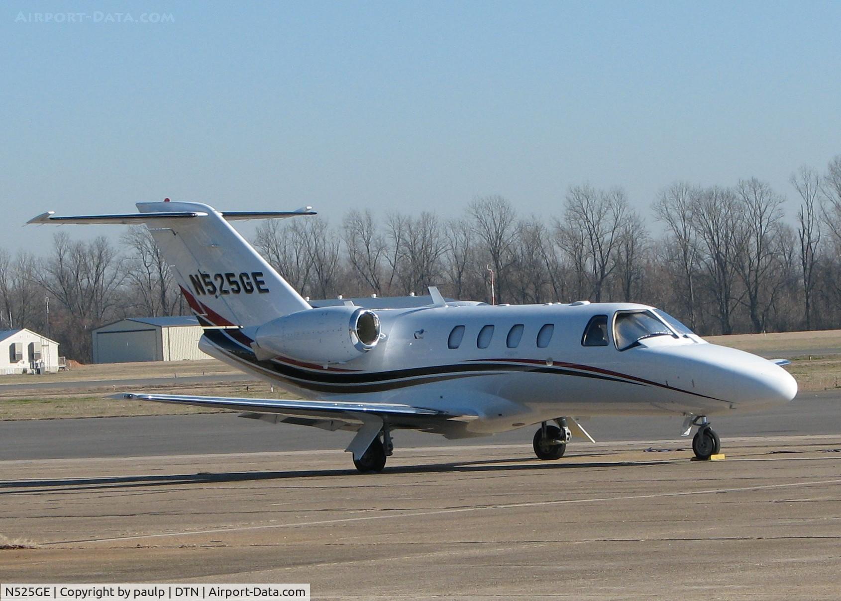 N525GE, 2008 Cessna 525 CitationJet CJ1+ C/N 525-0679, Parked at Downtown Shreveport.