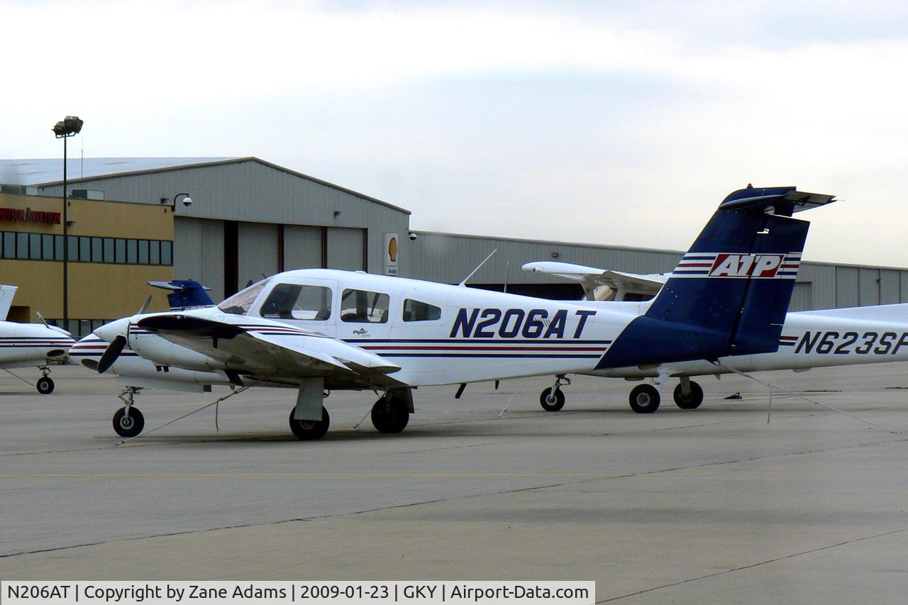 N206AT, 2000 Piper PA-44-180 Seminole C/N 4496036, ATP at Arlington Municipal - Piper Seminole