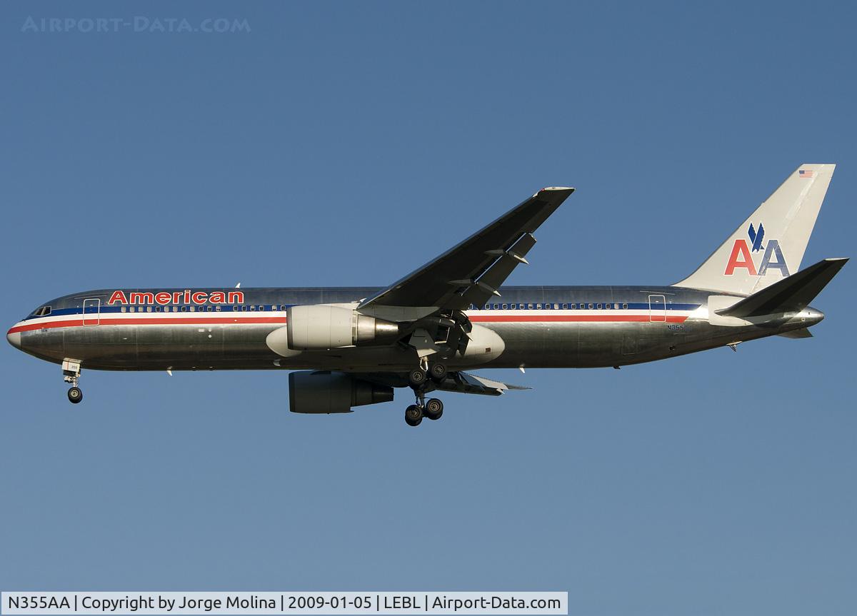N355AA, 1988 Boeing 767-323/ER C/N 24036, 