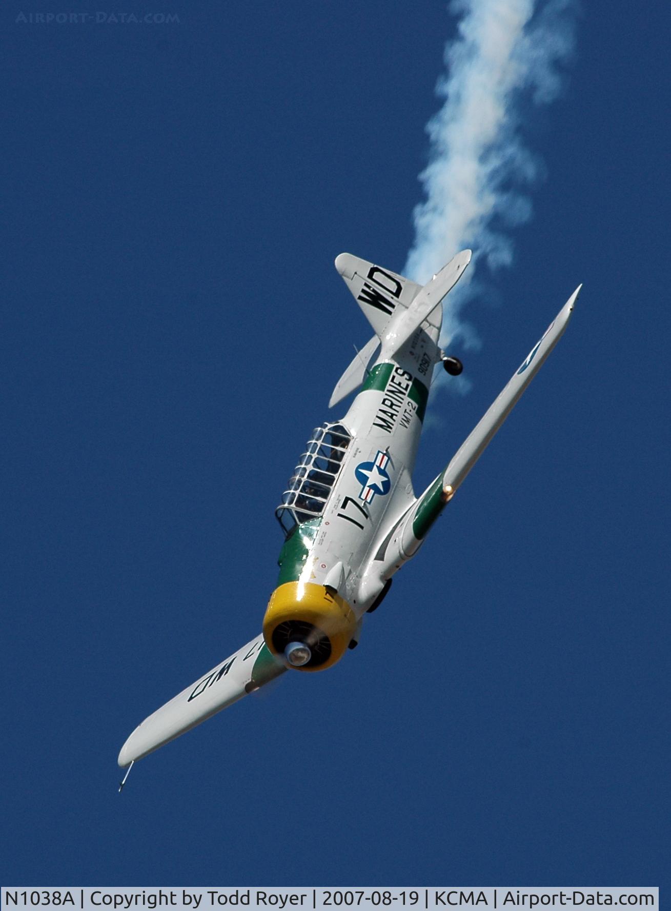 N1038A, 1944 North American SNJ-5 Texan C/N 90917 (121-41633), Camarillo airshow 2007