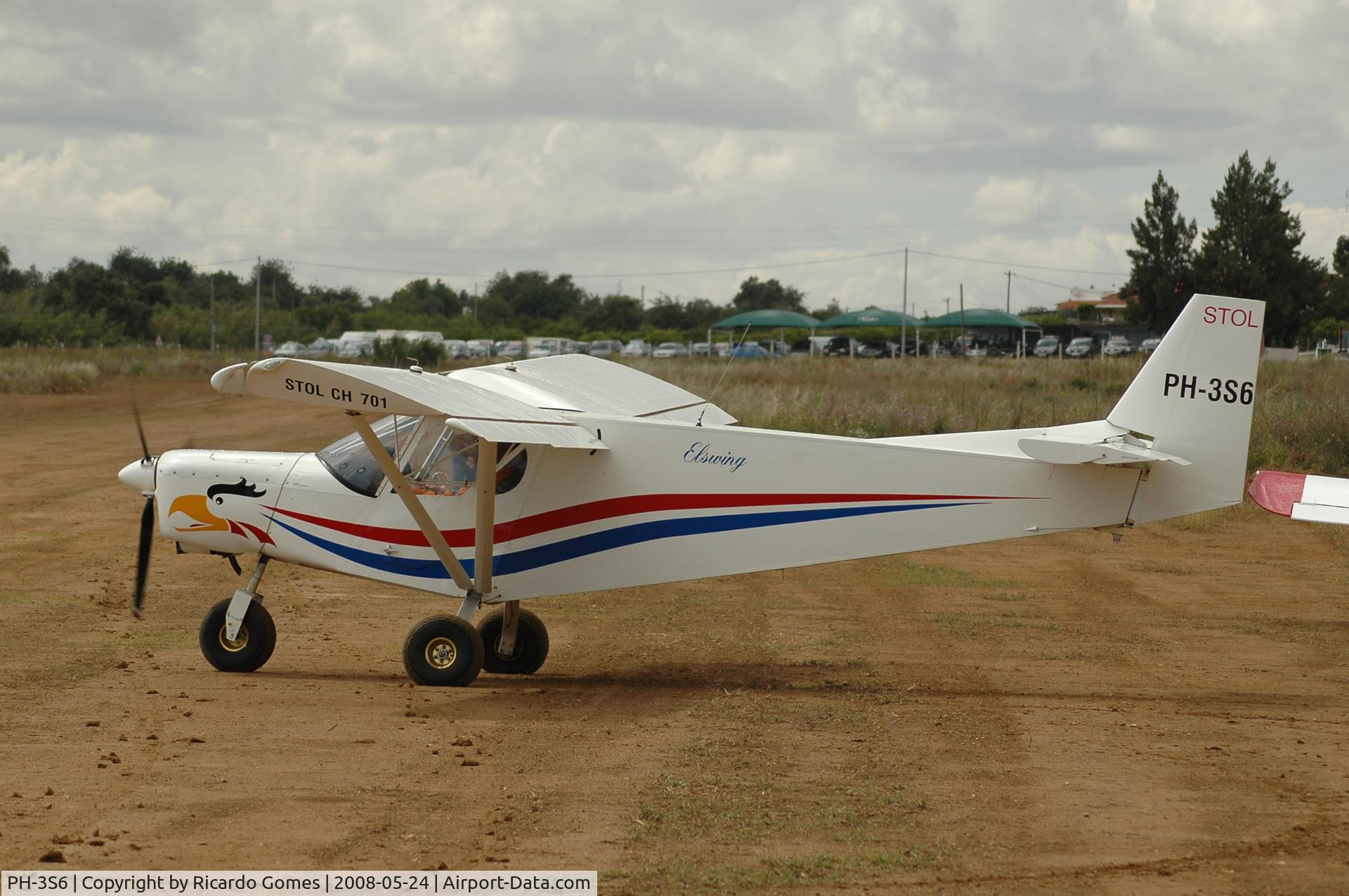 PH-3S6, 2003 Zenair STOL CH-701 C/N 7-9161, Taxiing to runway 30 at Tavira Ultralight Aerodrome