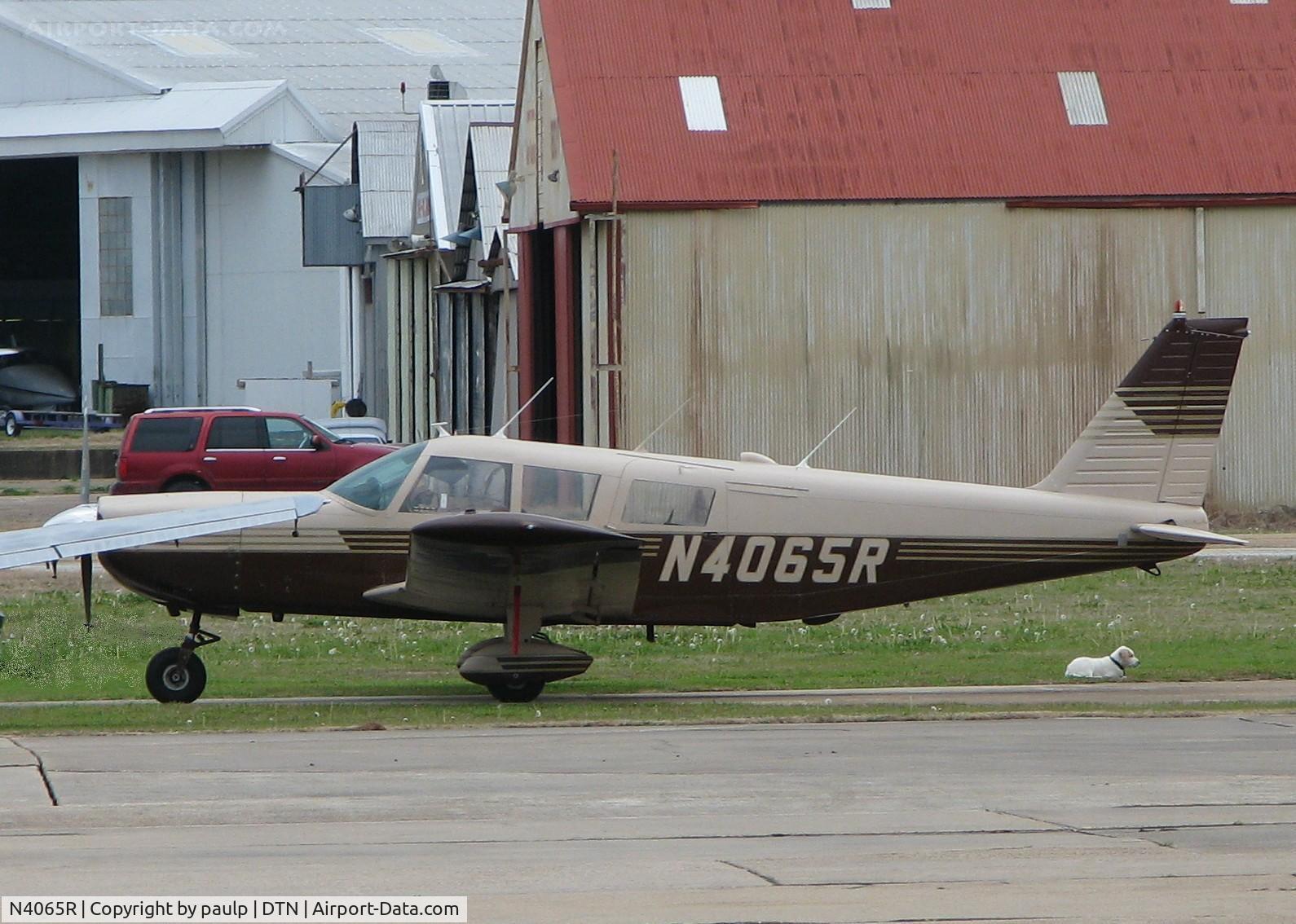 N4065R, 1967 Piper PA-32-300 Cherokee Six C/N 32-40373, At the Downtown Shreveport.