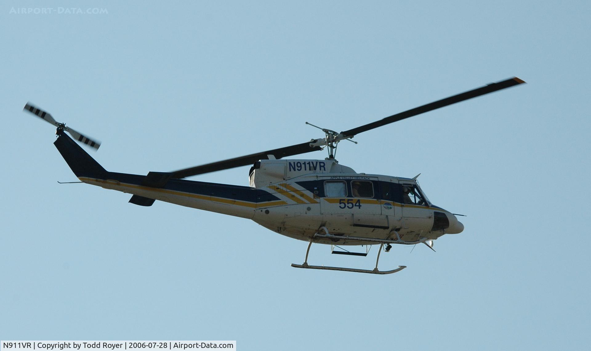 N911VR, 1980 Bell 212 C/N 30998, Working a fire near Frazier Park, California.