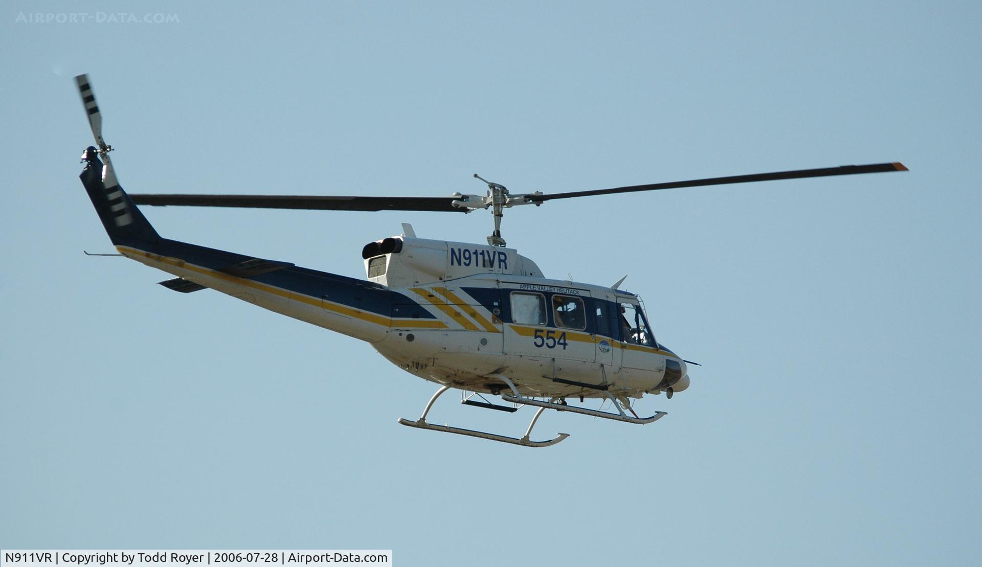 N911VR, 1980 Bell 212 C/N 30998, Working a fire near Frazier Park, California.