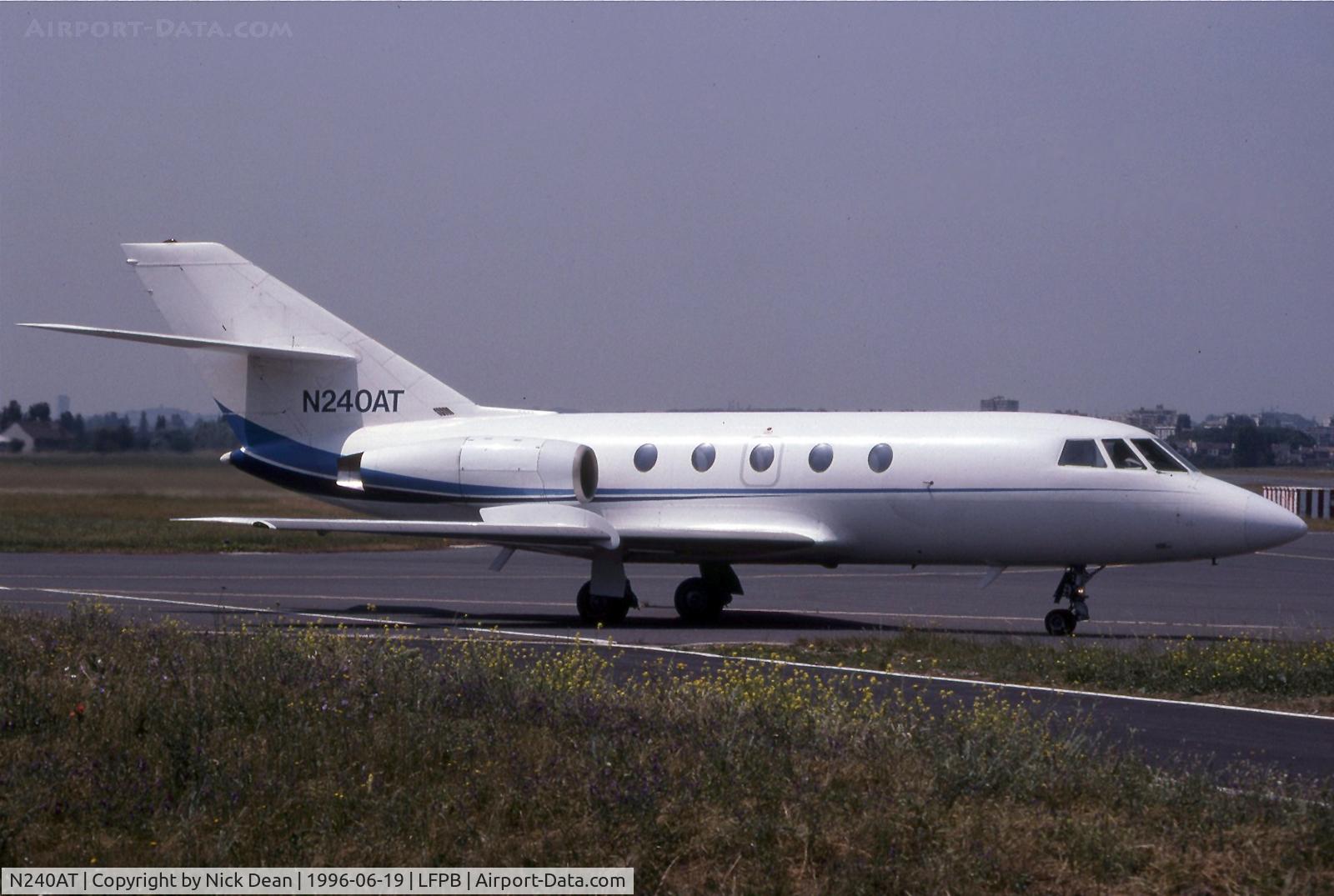 N240AT, Dassault Fan Jet Falcon (20E) C/N 240, LFPB