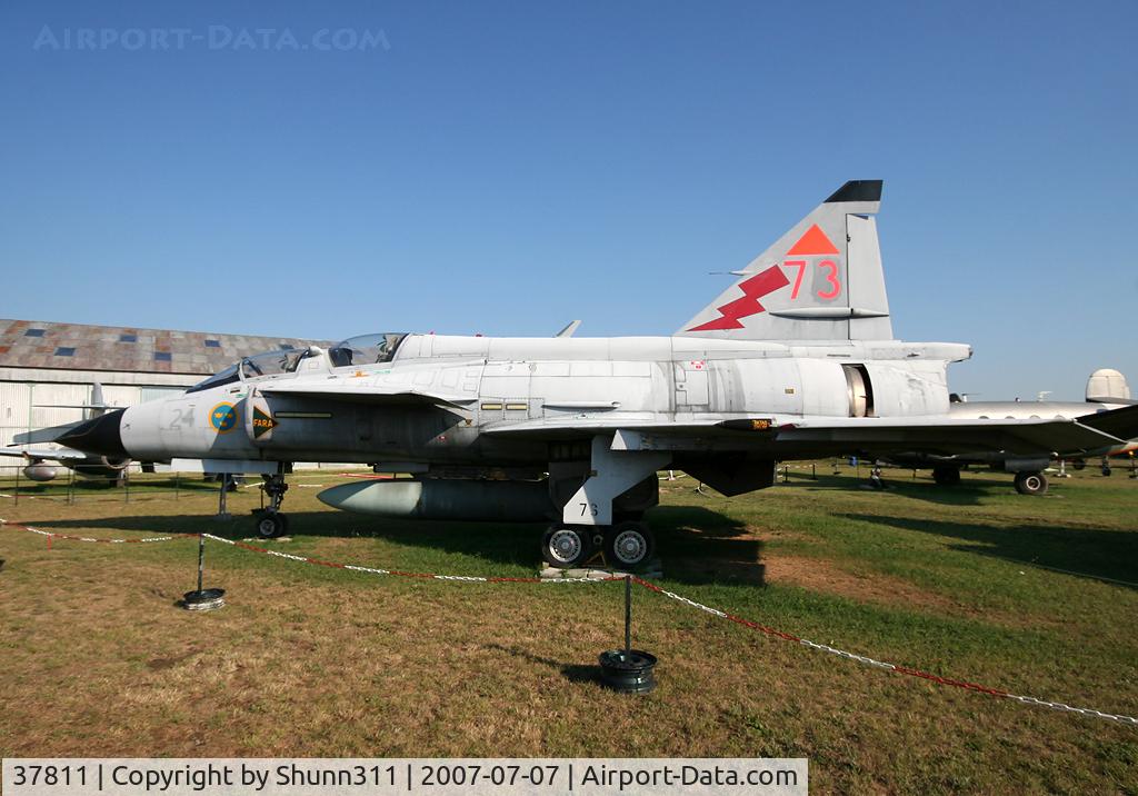 37811, Saab Sk37E Viggen C/N 37811, Preserved Swedish AF bi-seat Viggen...